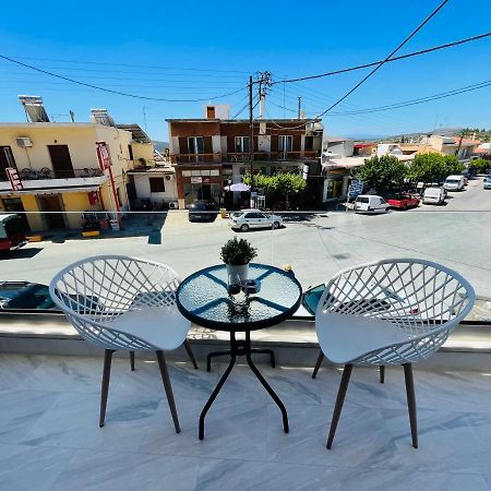 Xenios Suites Ligourio Esterno foto