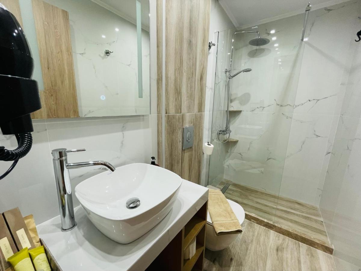 Xenios Suites Ligourio Esterno foto